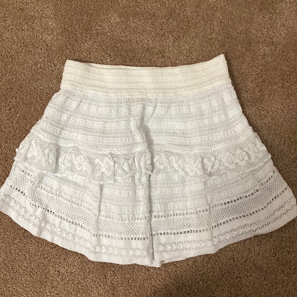 Aerie white lacy skirt - Picture 1 of 3